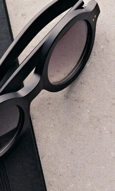 4130clamshell_601_big_opt-688X387