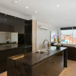 Perini_Kitchens_Vanilla_Noir__2_.jpg