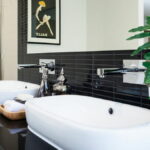 Stylemaster_Homes___Lakeview___Bathroom_Jet_Black___1_.jpg