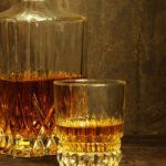 Traditional 3. Complementary accessories whiskey decanter