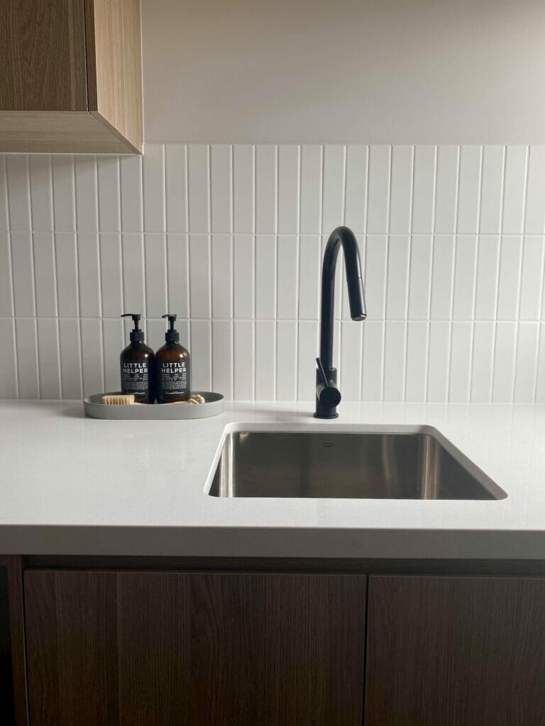 Intense_White_6011_Macarthur_Marble_Granite_Laundry_3.jpg